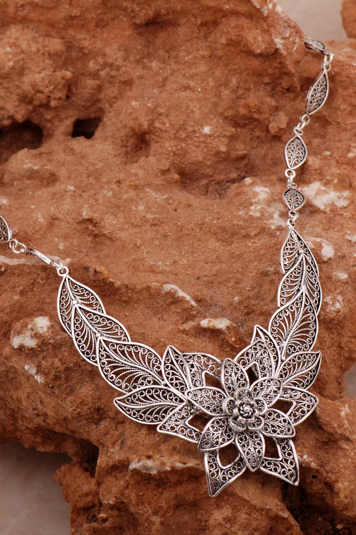 Lotus Çiçeği Telkari İşlemeli Gümüş Gerdanlık Kolye 8007