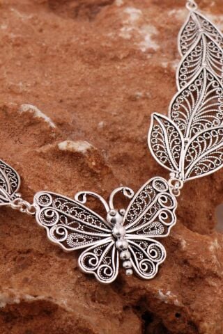 Kelebek Tasarımlı Telkari İşlemeli Gümüş Gerdanlık Kolye 8008