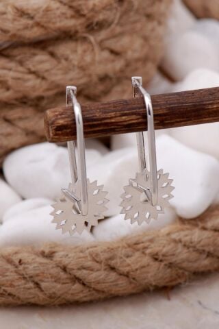 Kar Tanesi Rodyumlu Halka Gümüş Küpe 5741