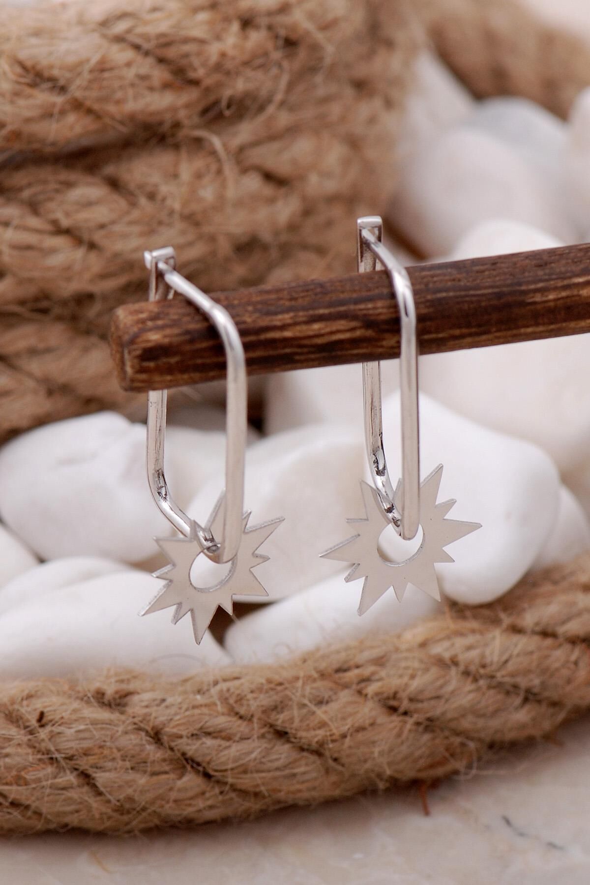 Güneş Rodyumlu Halka Gümüş Küpe 5743