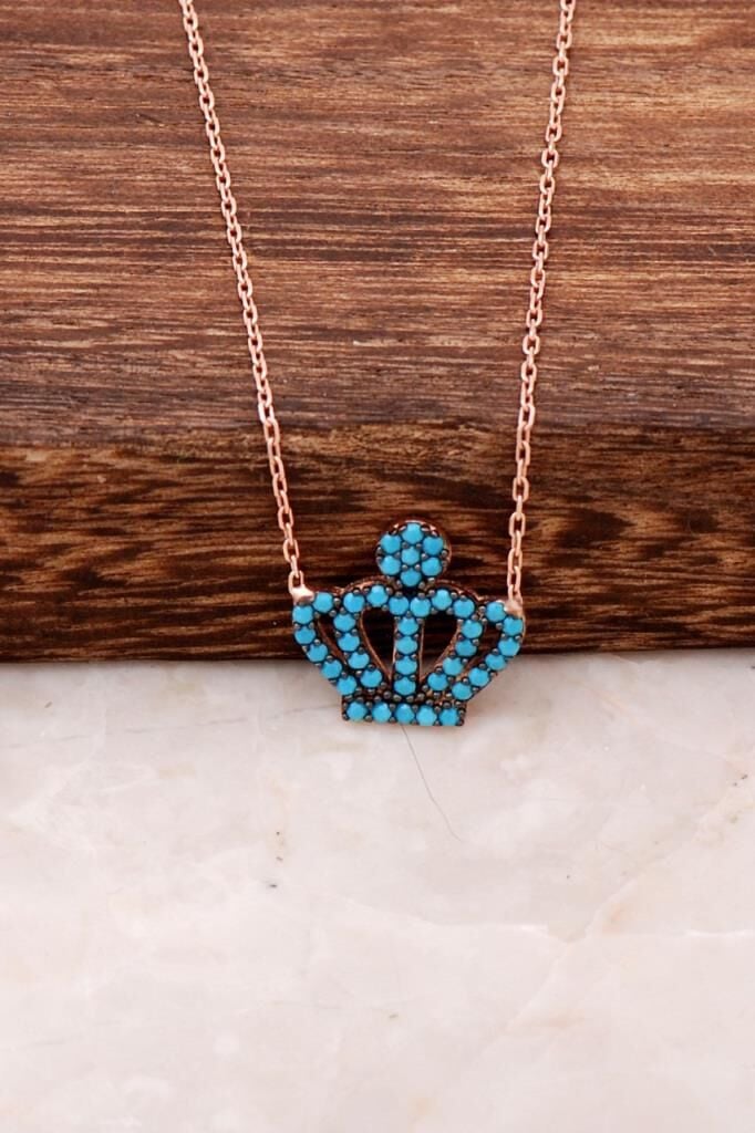 Turkuaz Taşlı Kraliçe Tacı Tasarımlı Ros Gümüş Kolye 2311