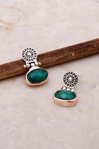 Kök Zümrüt Antik Tasarım Elişi Gümüş Küpe 5057