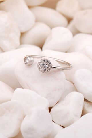 Taşlı Rodyumlu Gümüş Minimal Yüzük 3223