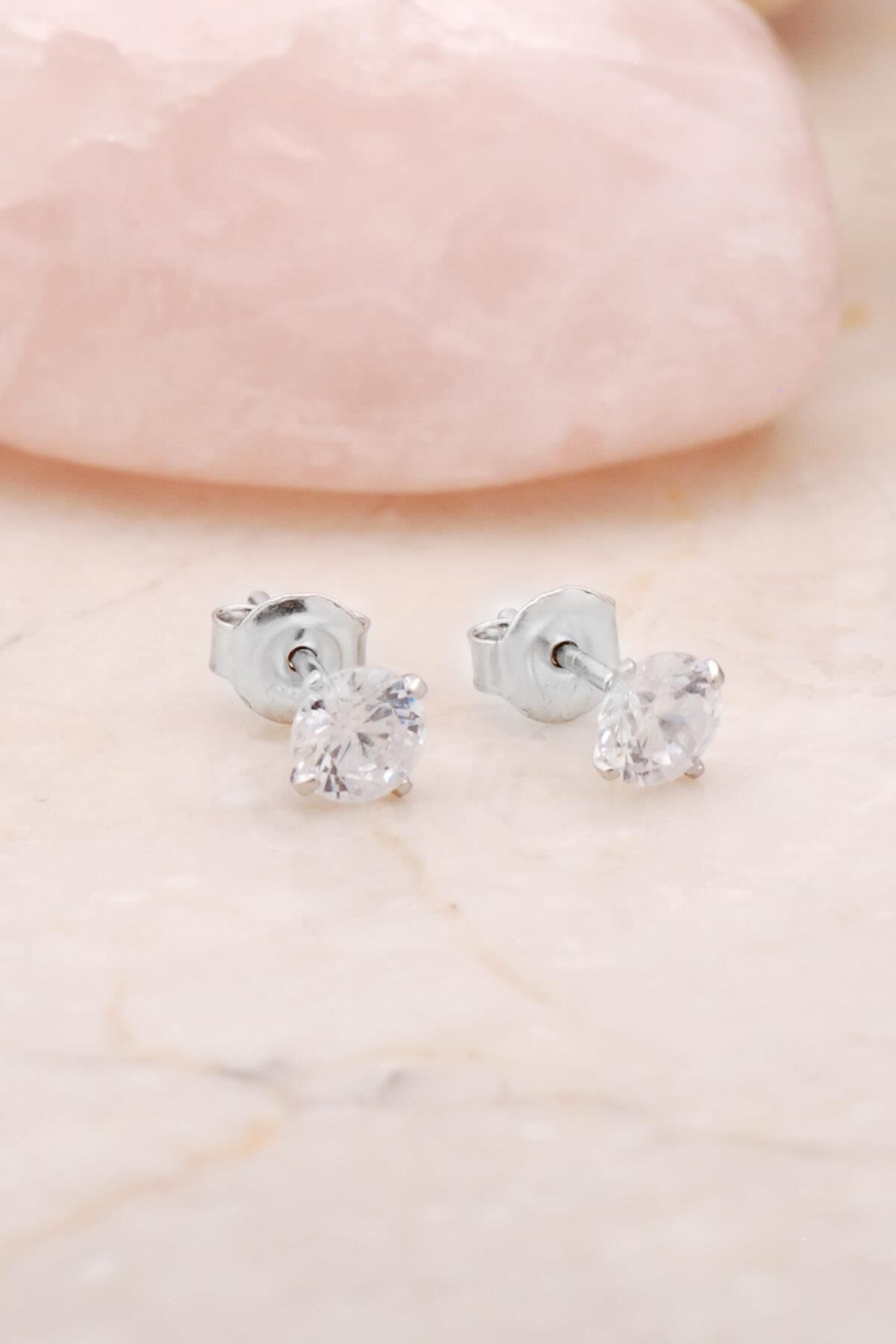 Gümüş 4 Mm Tek Taş Küpe 4786