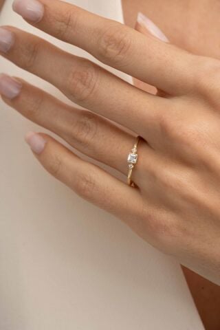 Kare Taşlı Altın Kaplama Gümüş İnce Yüzük 5956