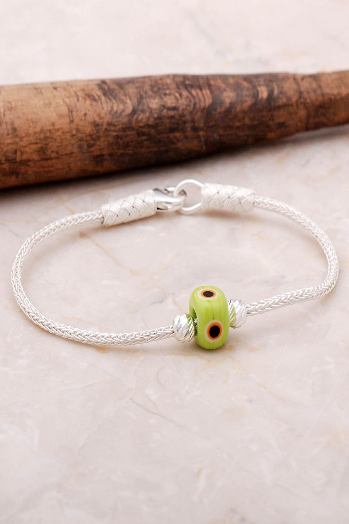 Kazaziye İşlemeli Dorika Nazar Boncuklu 1000 Ayar Gümüş Bileklik 3456