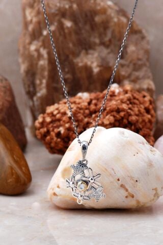 Çekiç Dövme Çiçek Tasarım Gümüş Kolye 6500