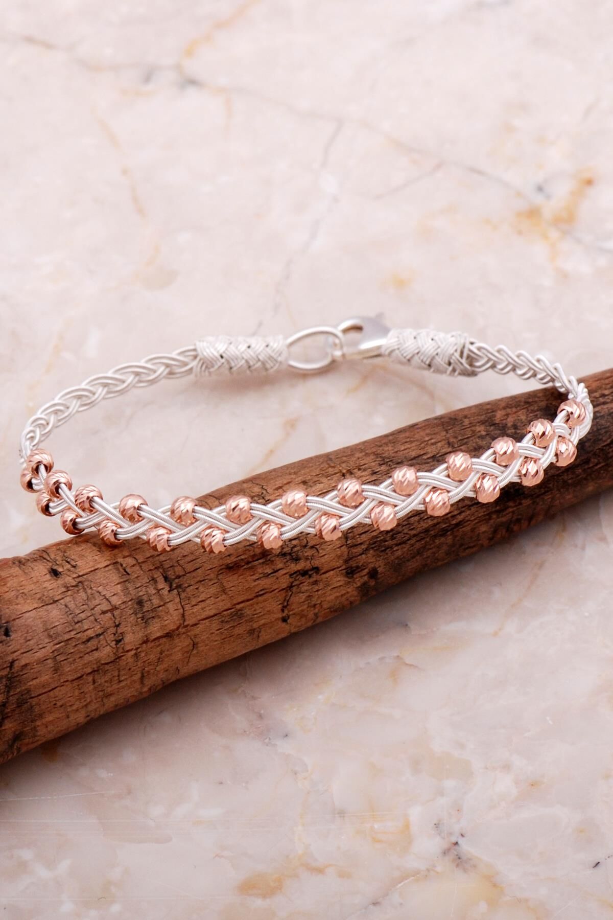 Kazaziye İşlemeli Elişi Dorika Örgü Rose 1000 Ayar Gümüş Bileklik 4279