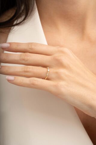 Sıra Taşlı Altın Kaplama Gümüş İnce Yüzük 5967