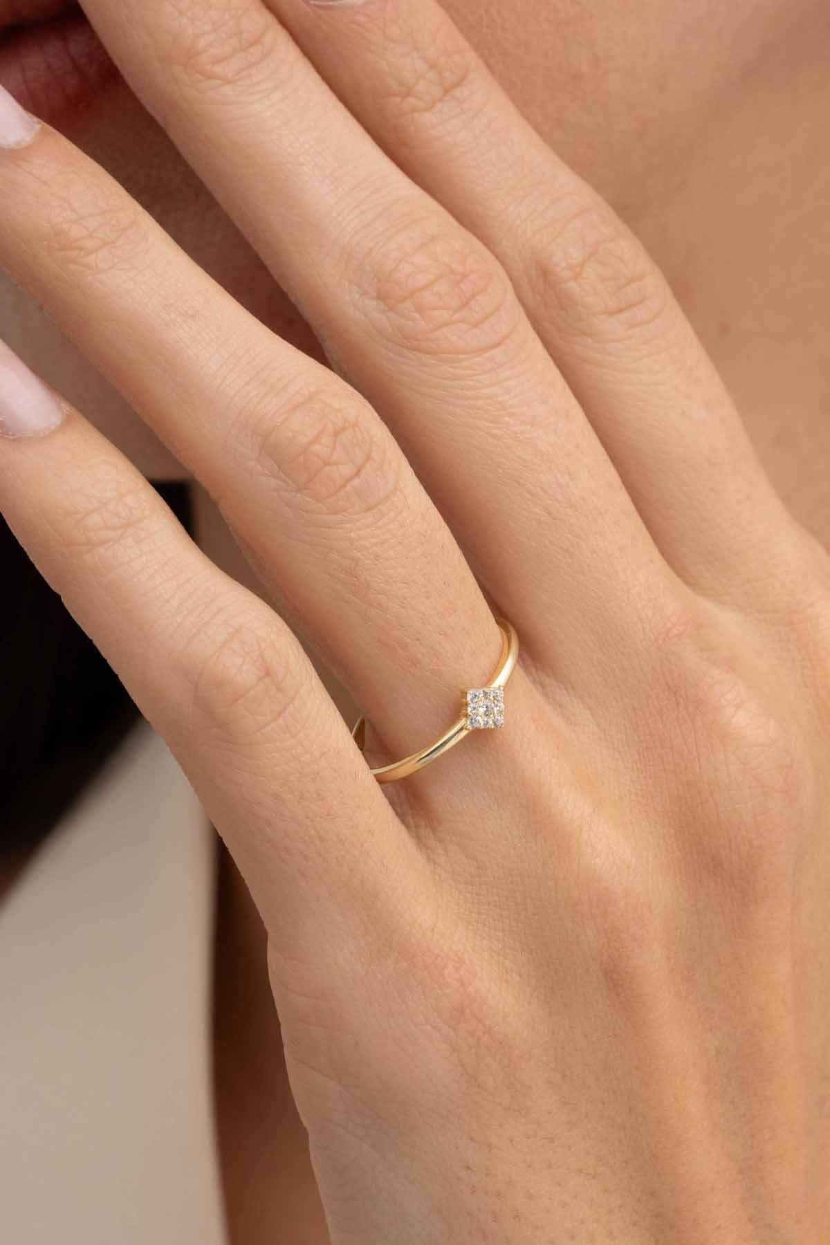 Taşlı Kare Altın Kaplama Gümüş İnce Yüzük 5968