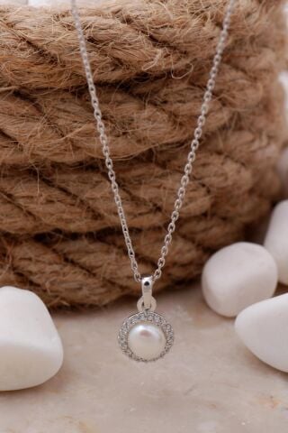 İnci Taşlı Rodyumlu Gümüş Trend Kolye 7634