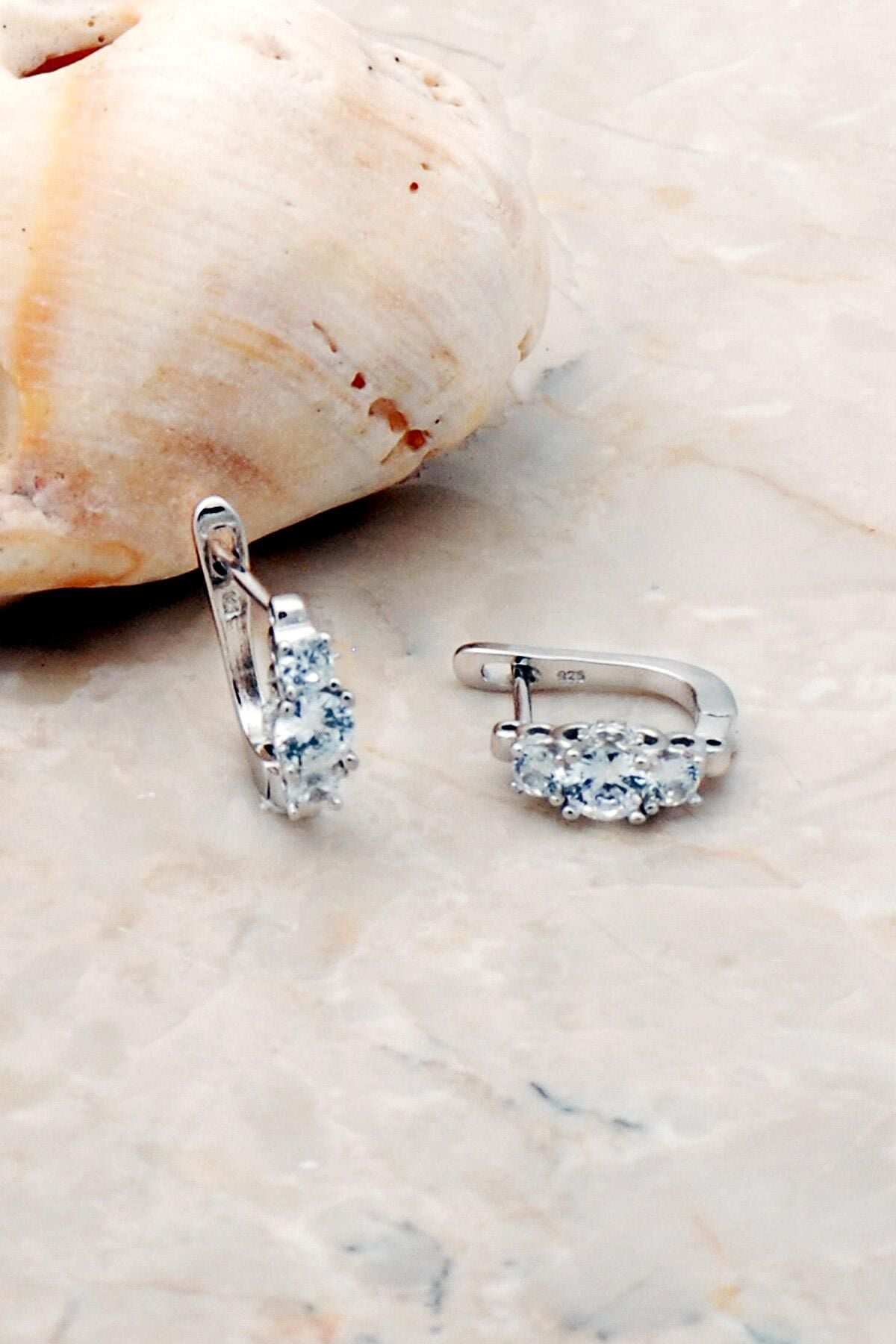 Tria Rodyumlu Gümüş Küpe 5237