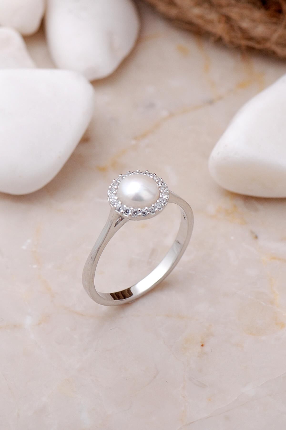 İnci Taşlı Rodyumlu Gümüş Trend Yüzük 3479