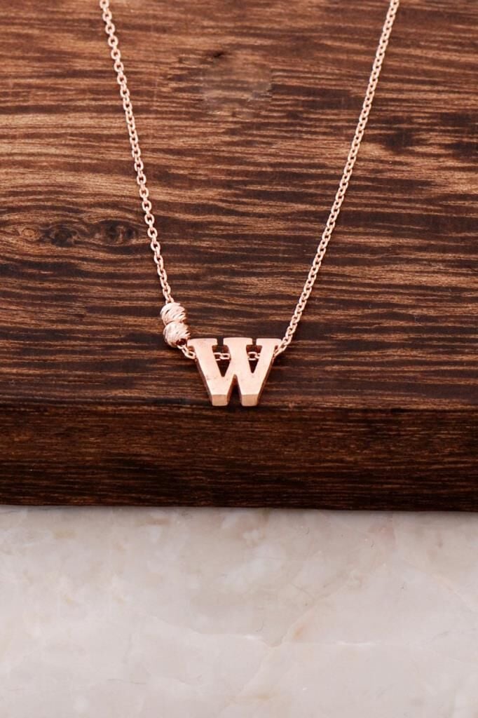 W Harfli Tasarım Rose  Gümüş Kolye 3852