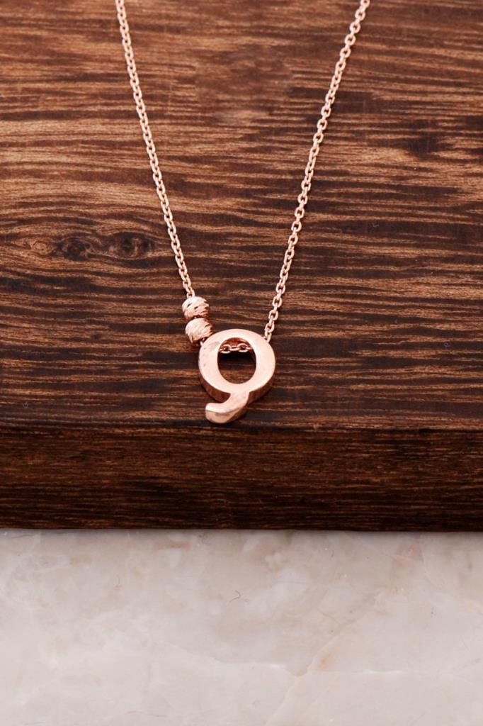 Q Harfli Tasarım Rose Gümüş Kolye 3854