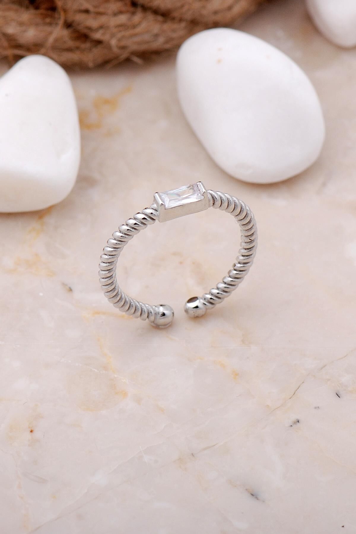 Baget Sarma Rodyumlu Gümüş Tasarım Yüzük 3482