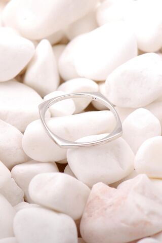 Kare Rodyumlu Gümüş İnce Tasarım Yüzük 3491