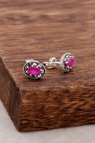 Kök Yakut Taşlı Gümüş Küpe 3843