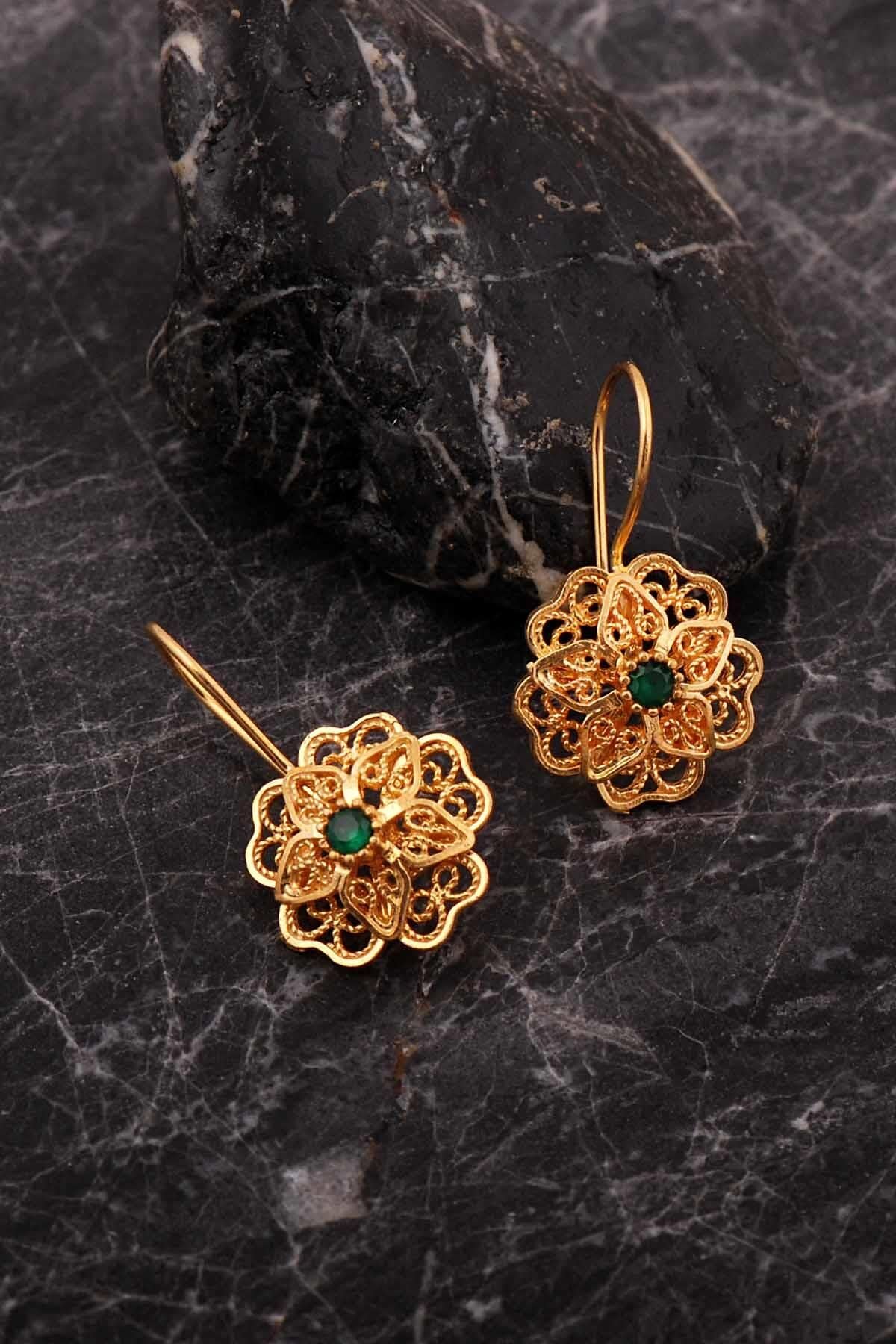 Kök Zümrüt Taşlı Telkari Elişi Altın Kaplama Gümüş Çiçek Küpe 7251