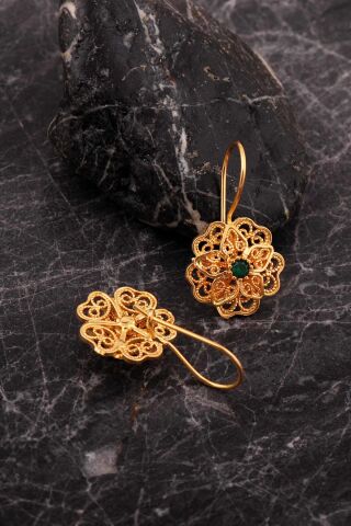 Kök Zümrüt Taşlı Telkari Elişi Altın Kaplama Gümüş Çiçek Küpe 7251