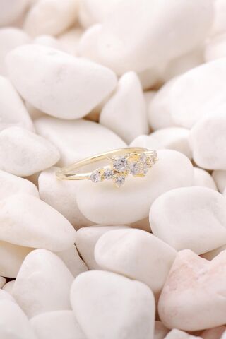 Lady Altın Yaldızlı Gümüş Sıra Taşlı Yüzük 3496