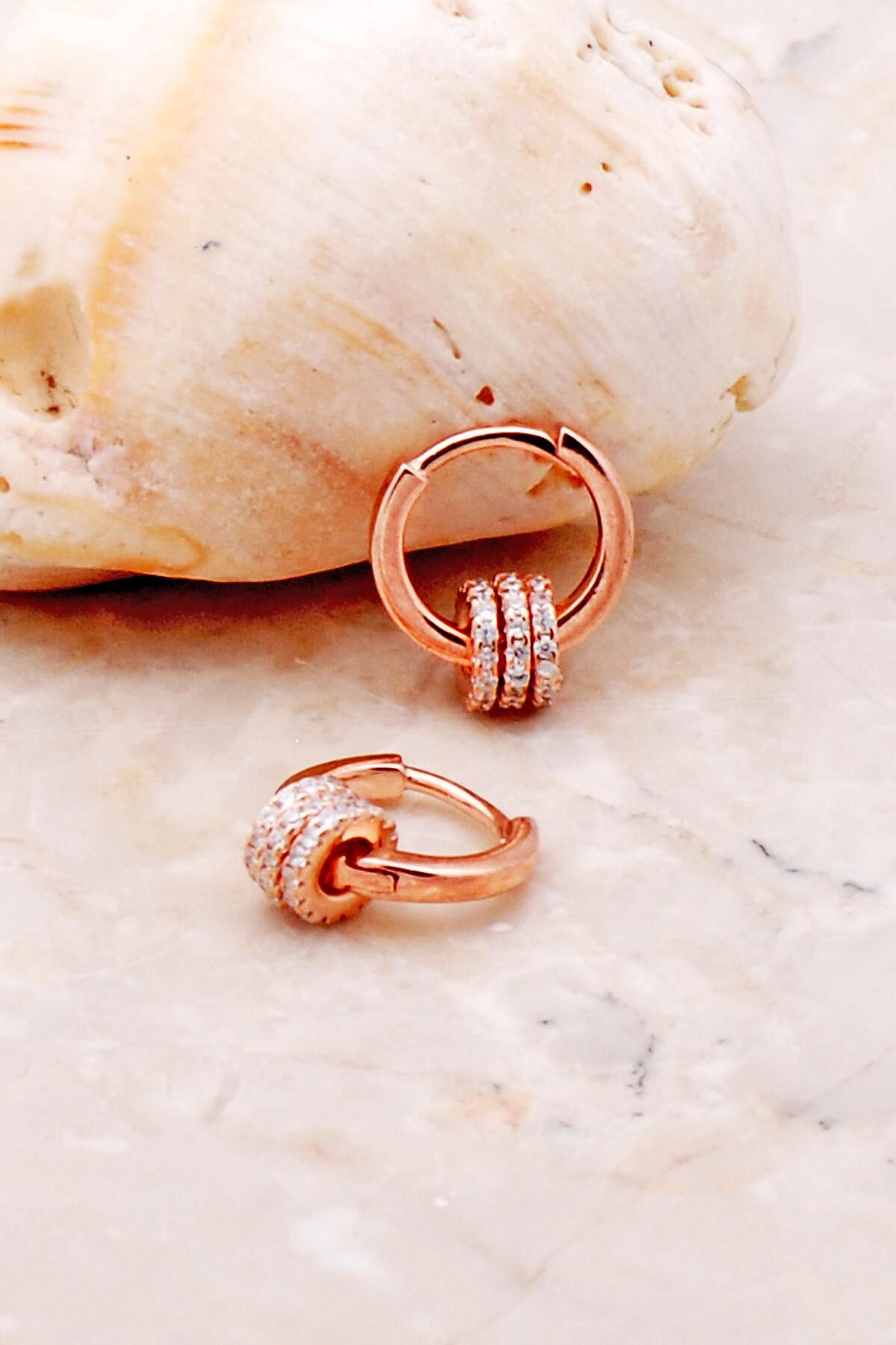 Rose 12 mm Taşlı Halka Gümüş Küpe 5266