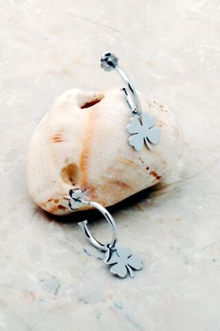 Yonca Rodyumlu Gümüş Yarım Halka Küpe 5271