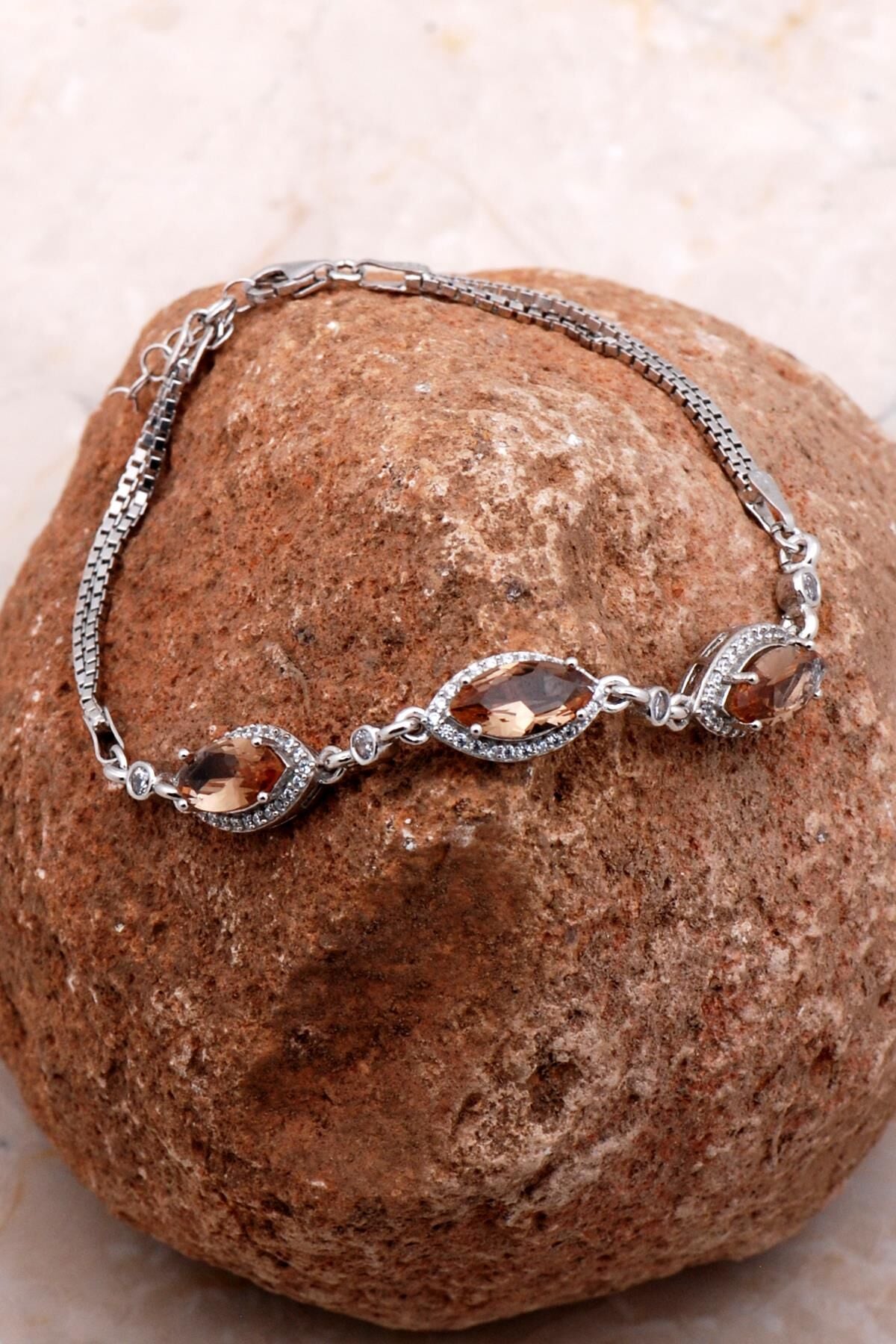 Renk Değiştiren Sultan Taşlı Mekik Rodyumlu Gümüş Bileklik 4286