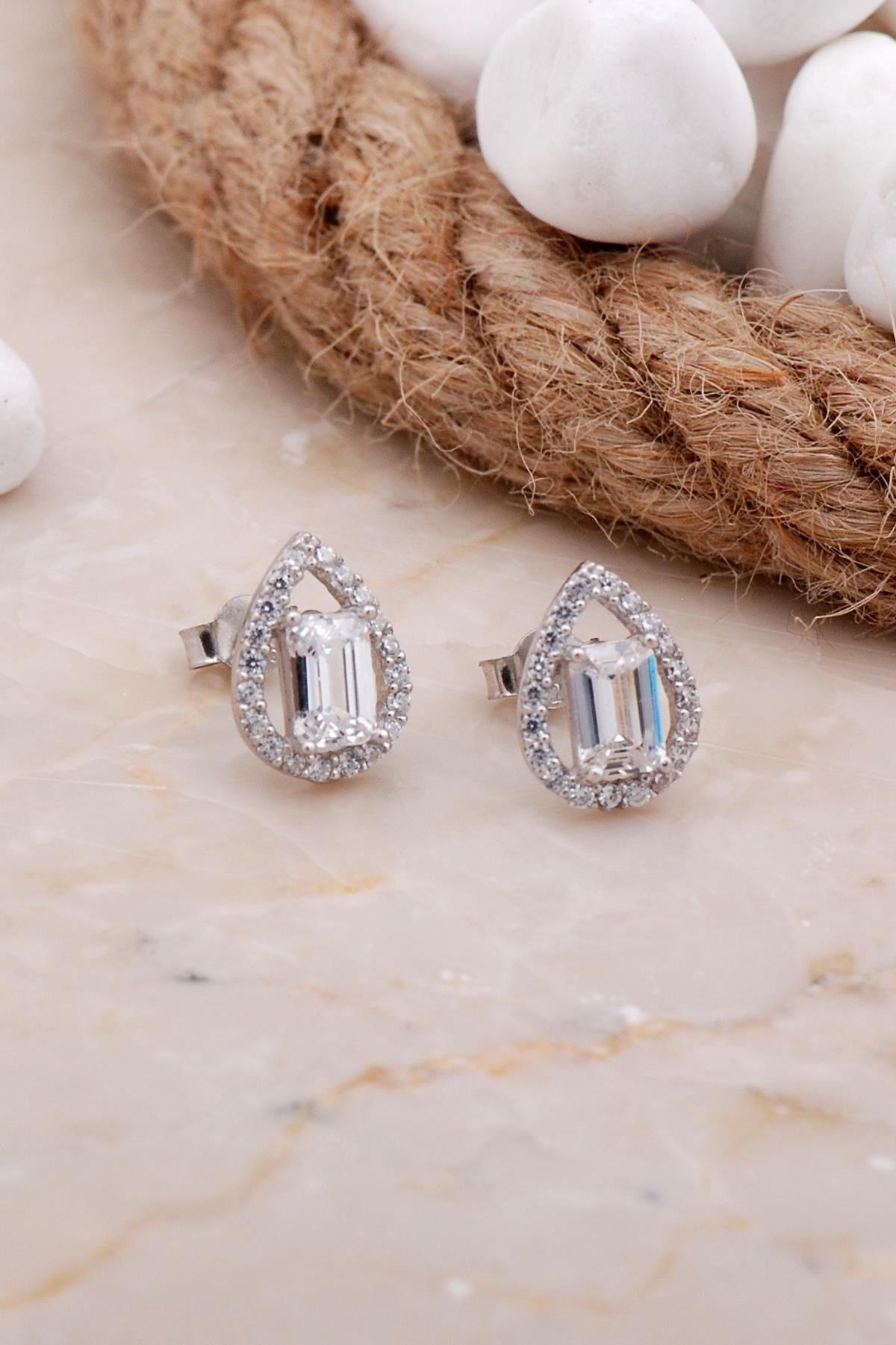 Baget Damla Rodyumlu Gümüş Küpe 5818