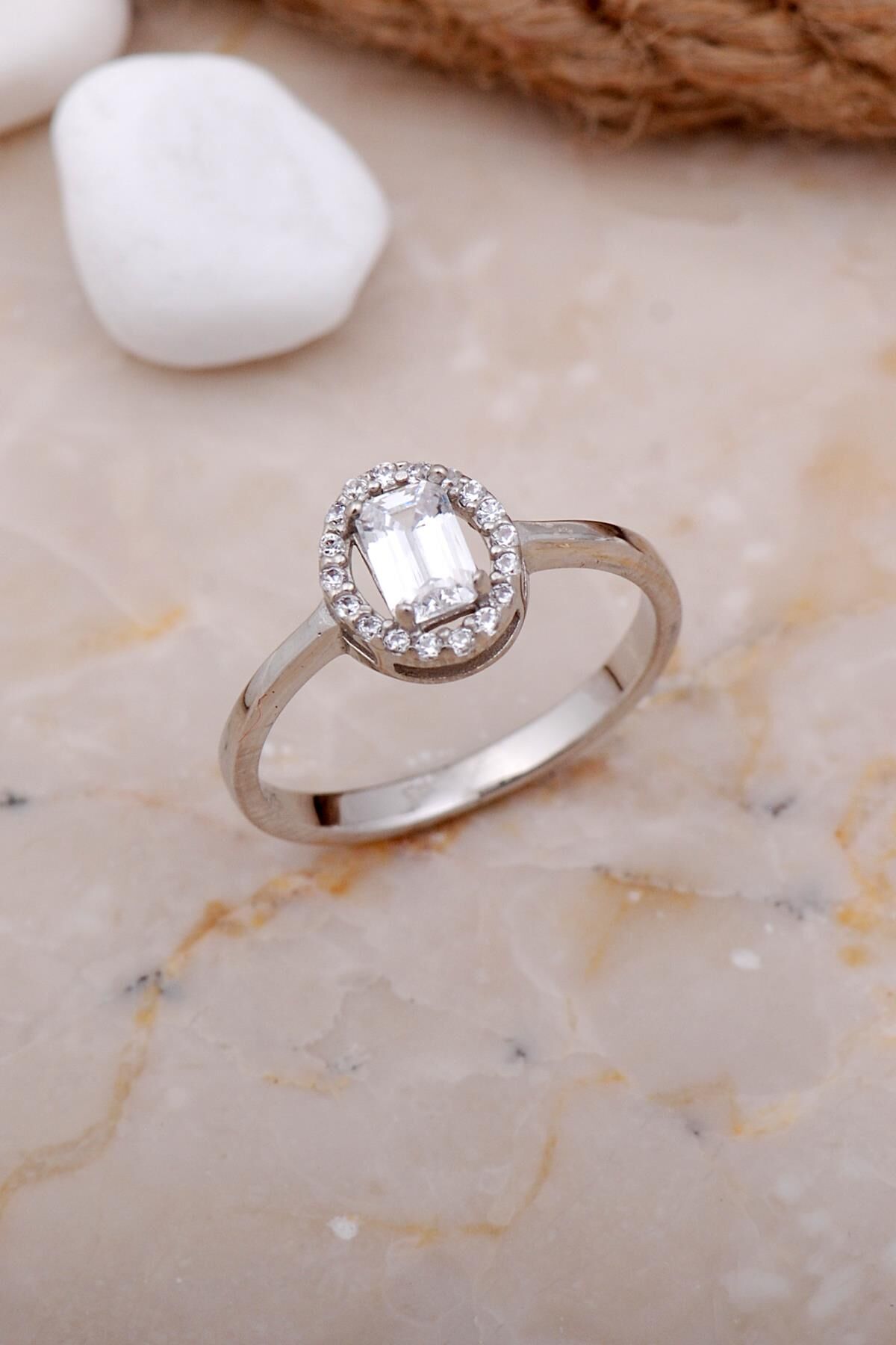 Baget Oval Rodyumlu Gümüş Yüzük 3645