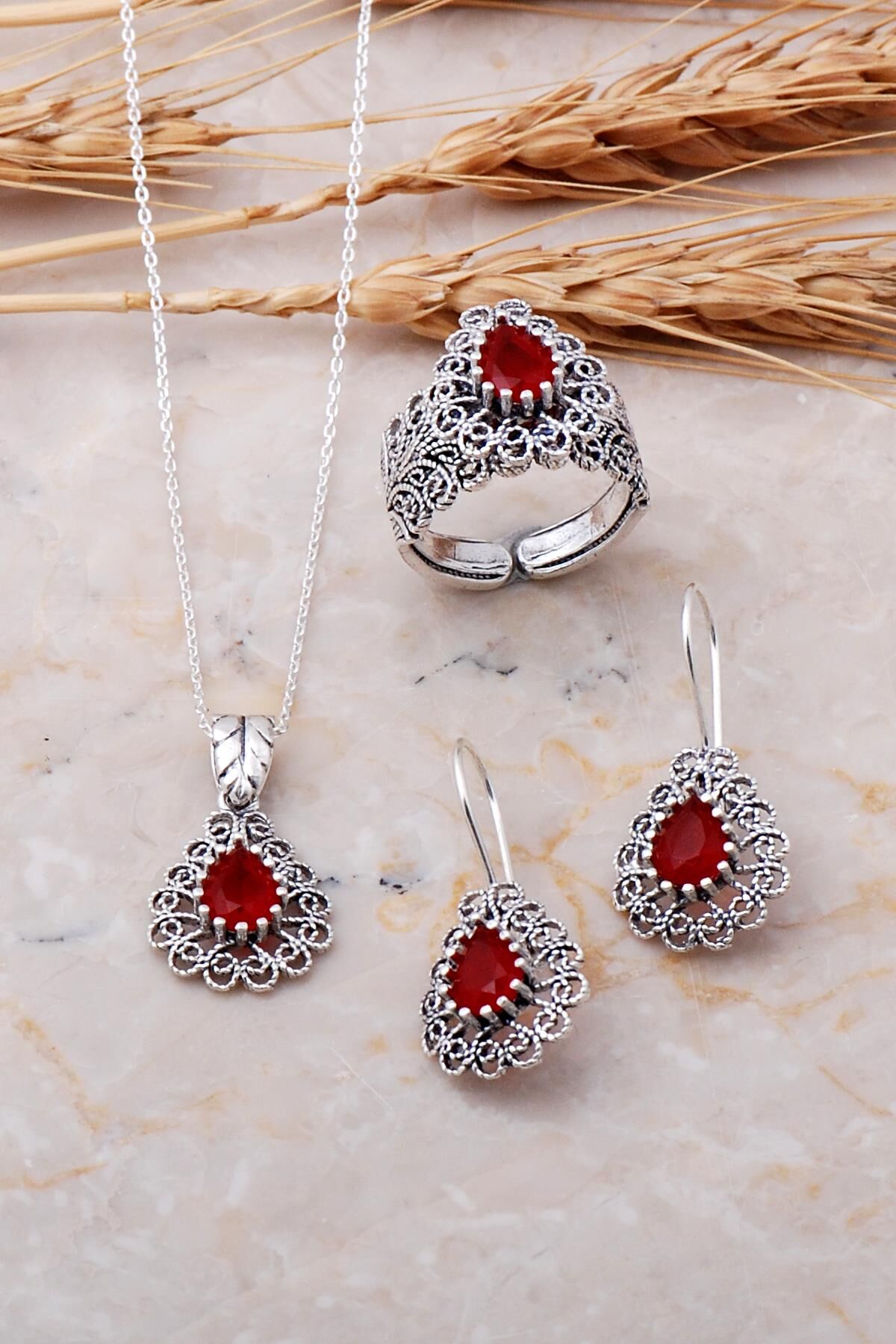 KÖK YAKUT TAŞLI TELKARİ EL YAPIMI GÜMÜŞ SET 1495