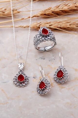 KÖK YAKUT TAŞLI TELKARİ EL YAPIMI GÜMÜŞ SET 1495