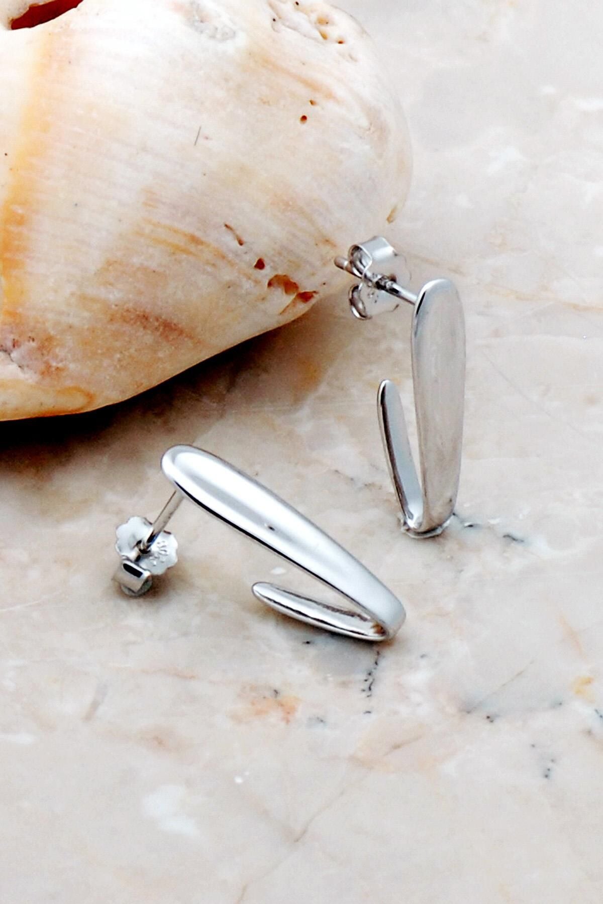 Yılan Model Rodyumlu Gümüş Küpe