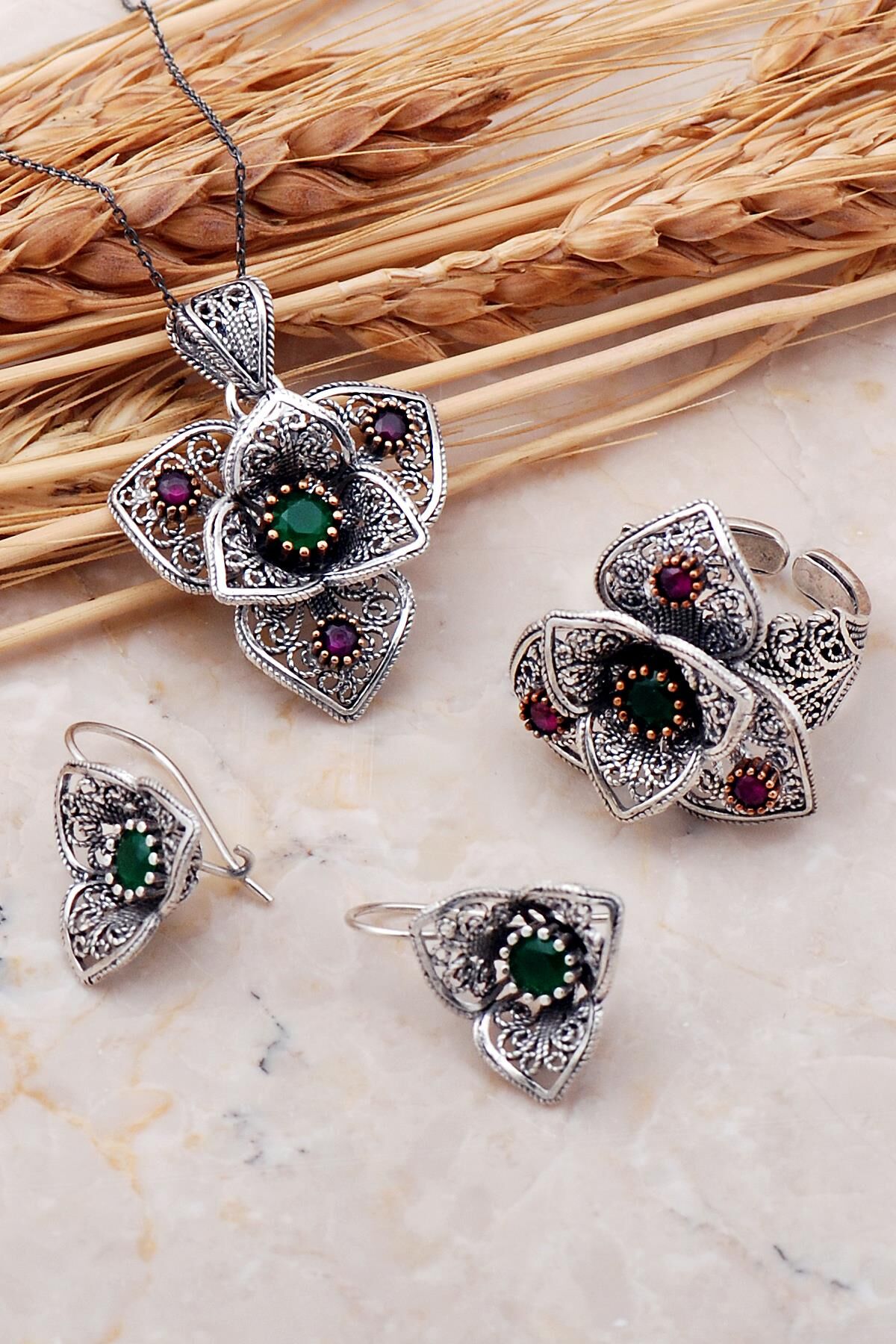 Açelya Çiçeği Kök Zümrüt Taşlı Telkari Elişi Gümüş Set 2399