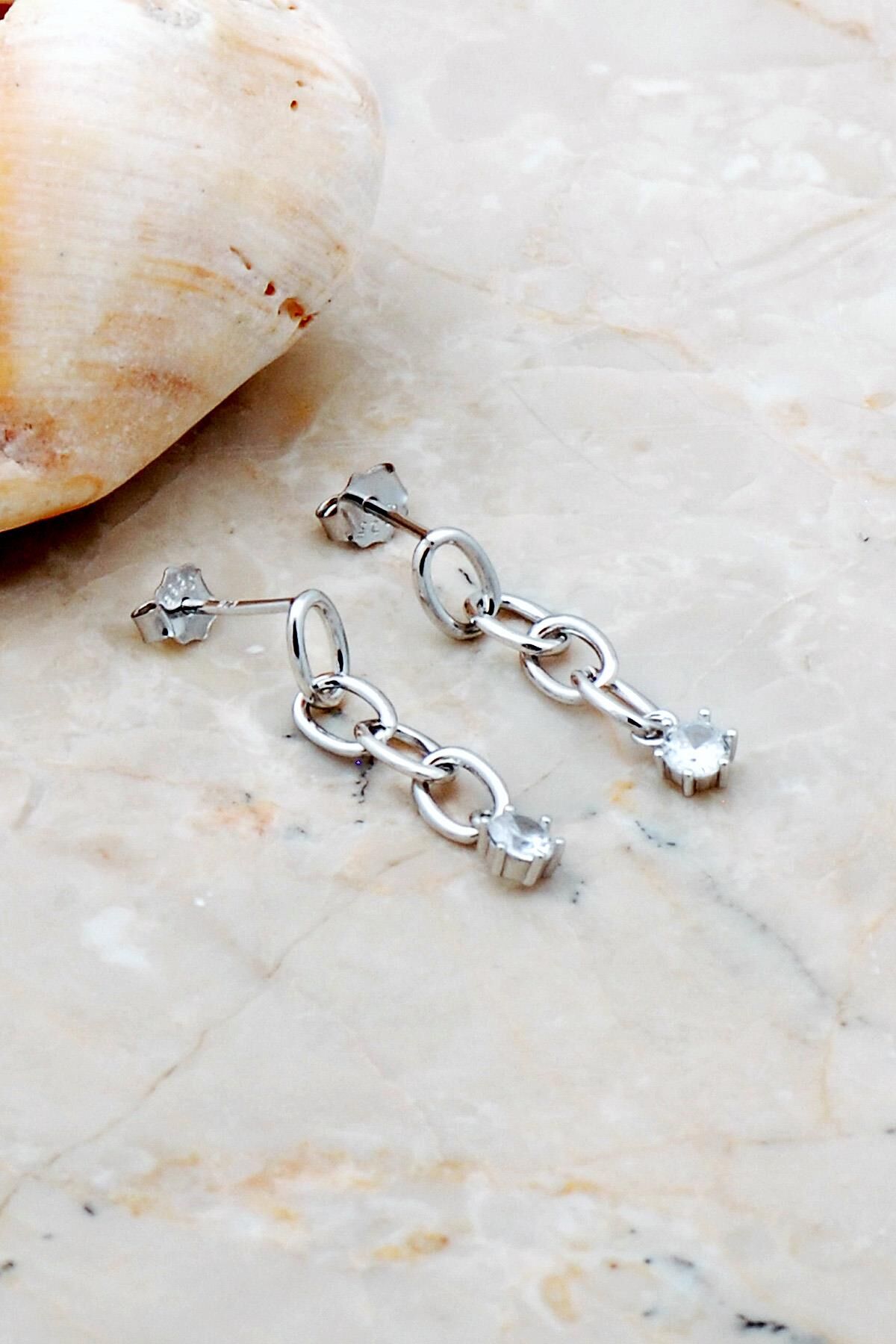 Gurmet Model Rodyumlu Gümüş Küpe 5287