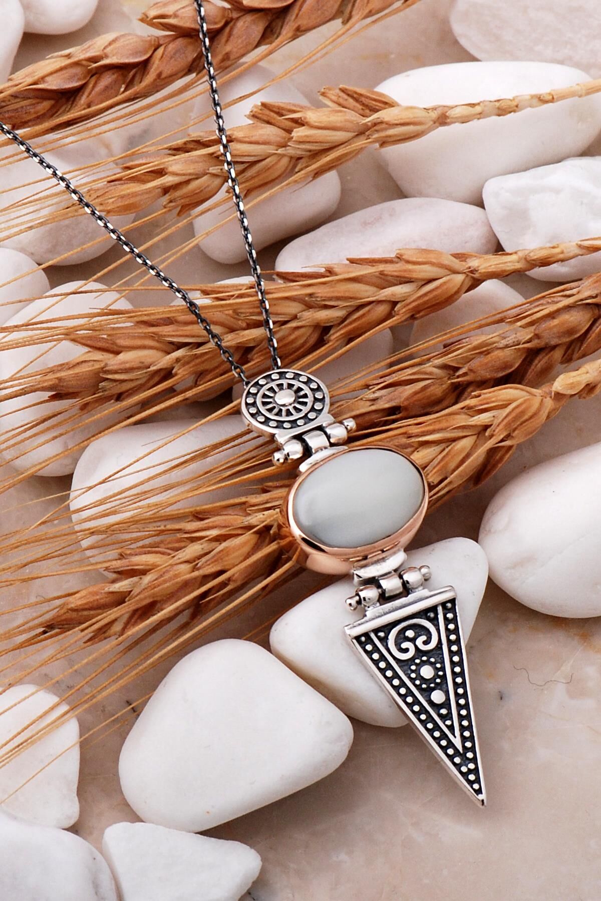 Sedef Taşlı Antik Tasarım Gümüş Kolye 7641