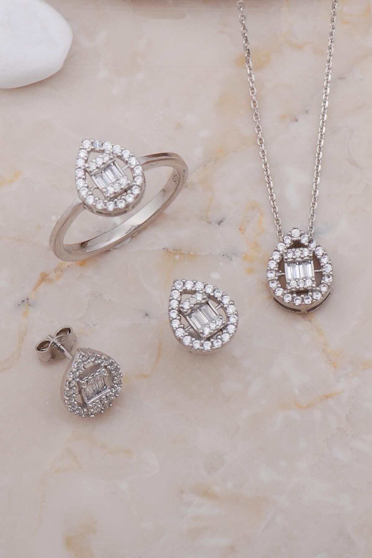 Baget Damla Rodyumlu Gümüş Set 2588
