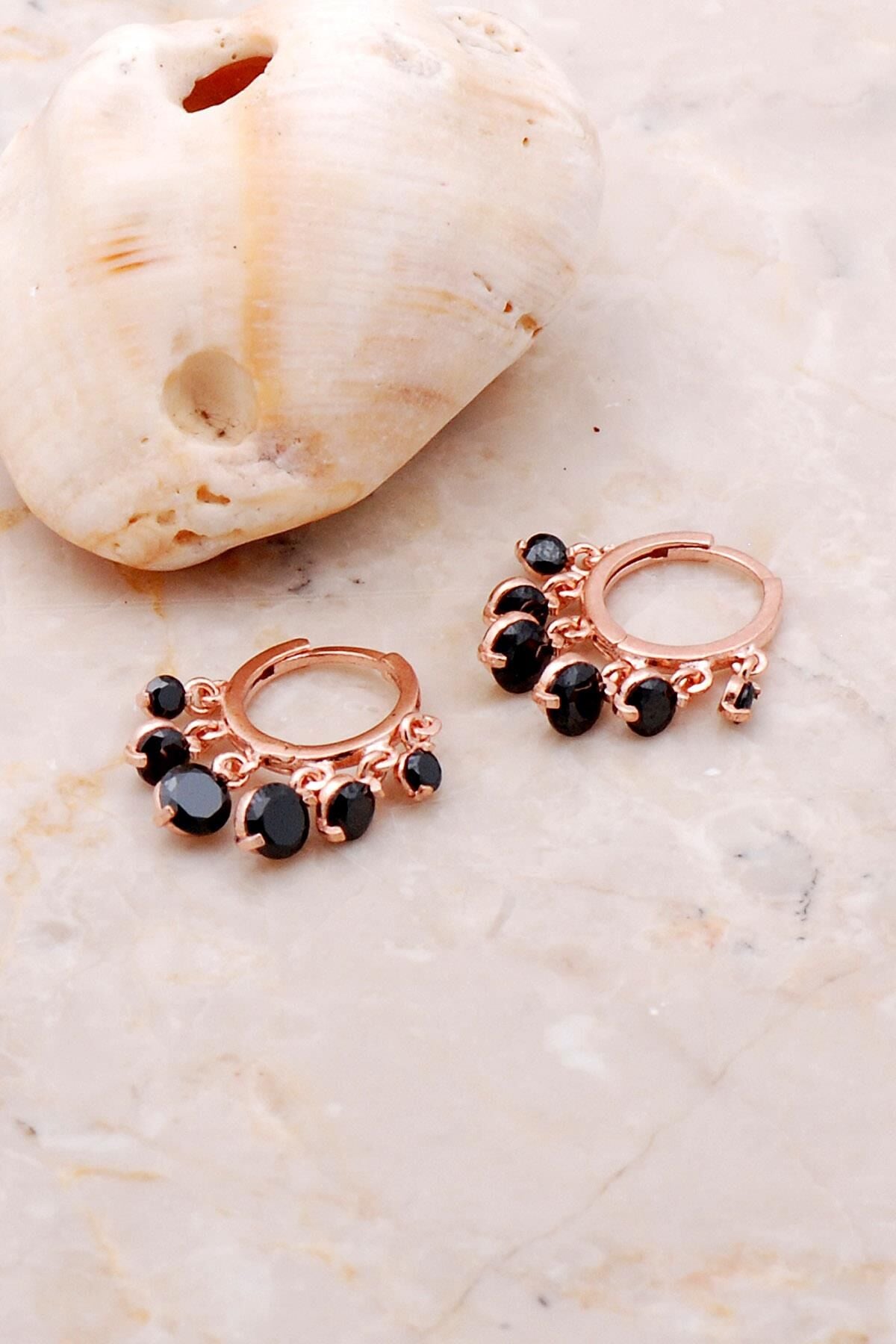 Shakira Oniks Taşlı Rose Gümüş Küpe 5301