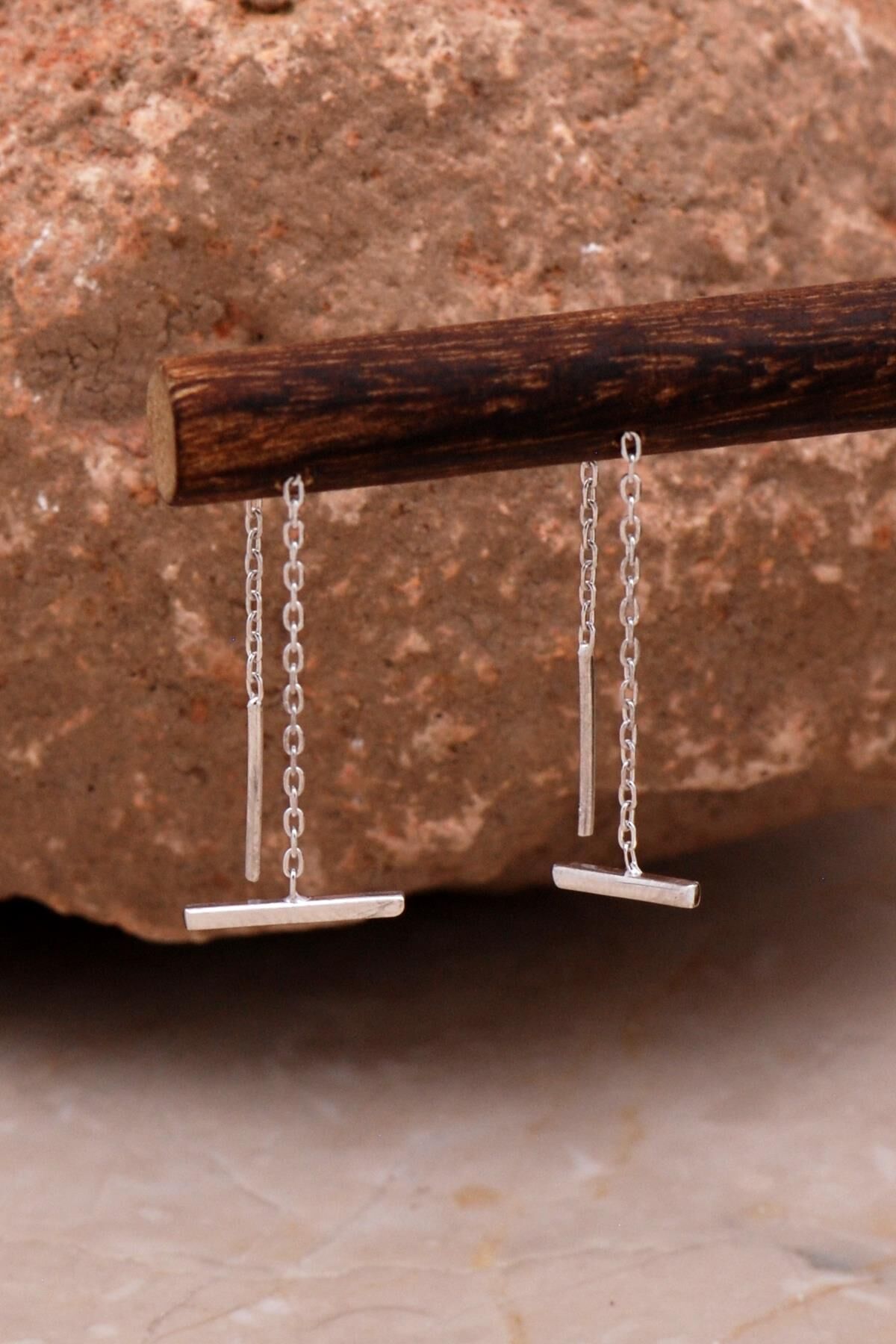 Çubuk Rodyumlu Gümüş Zincir Küpe 6096