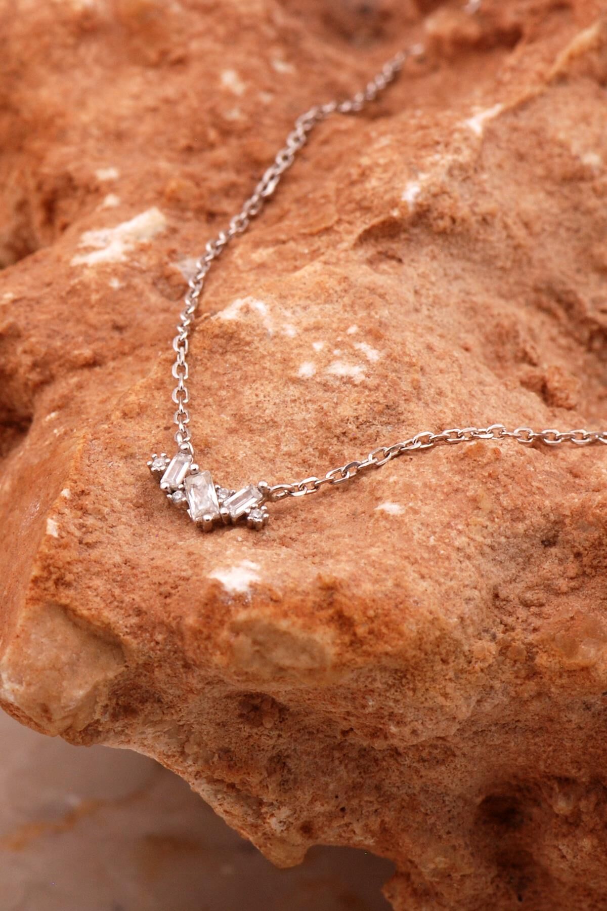 Baget Tasarım Mini Rodyumlu Gümüş Kolye 8021