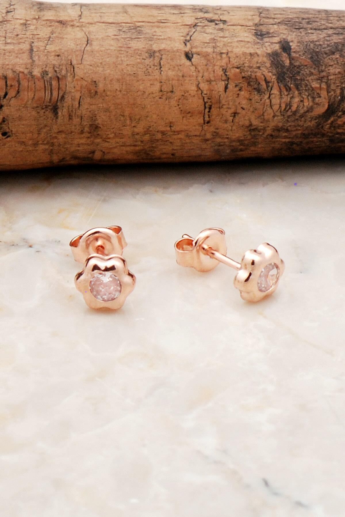 Rose Papatya Tek Taş Gümüş Küpe 5313