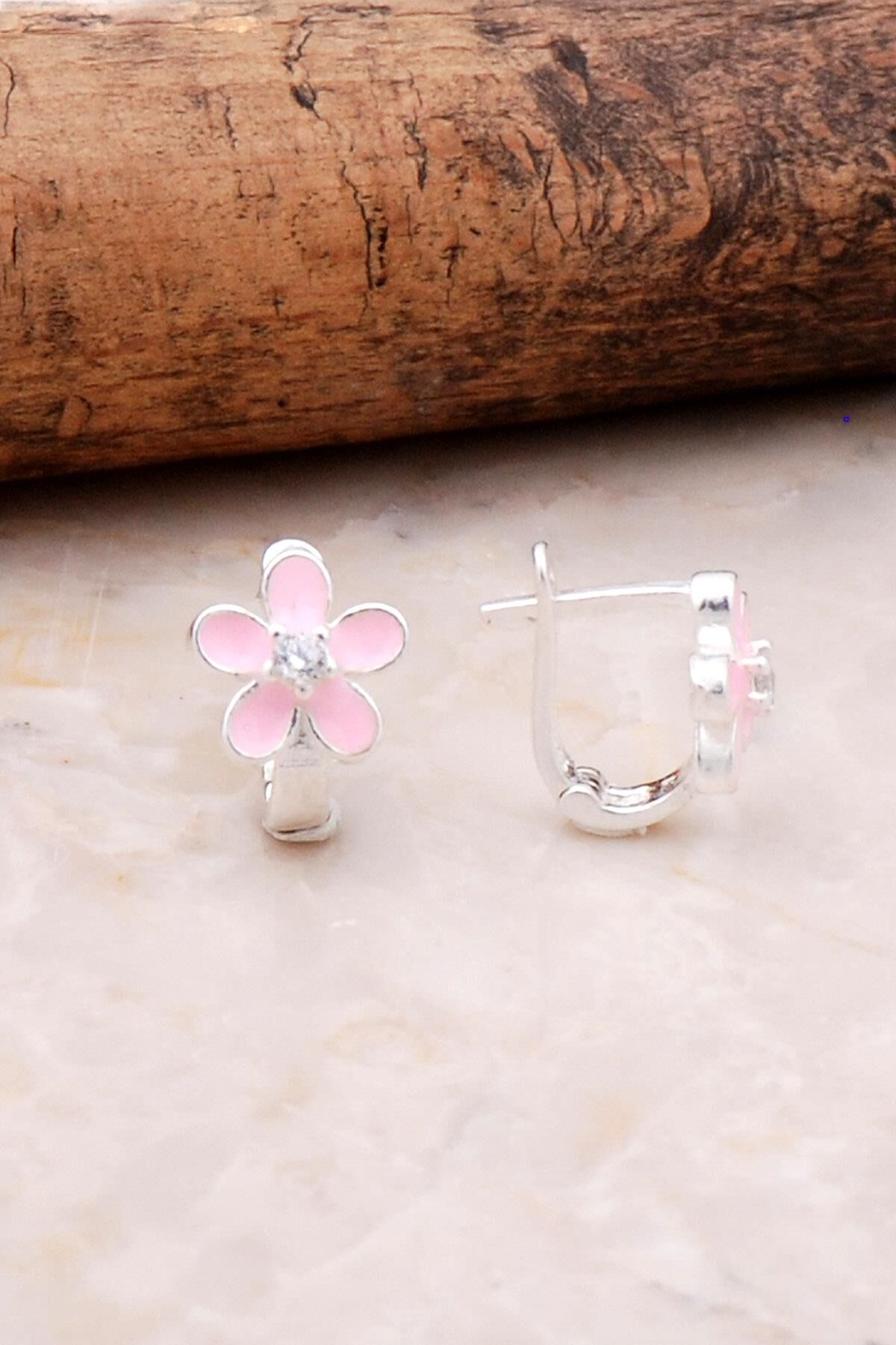 Çiçek Mineli Gümüş Çocuk Küpe 5321