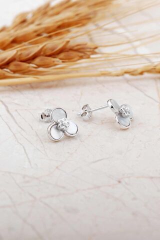 Sedef Taşlı Rodyumlu Yonca Mini Gümüş Küpe 7275