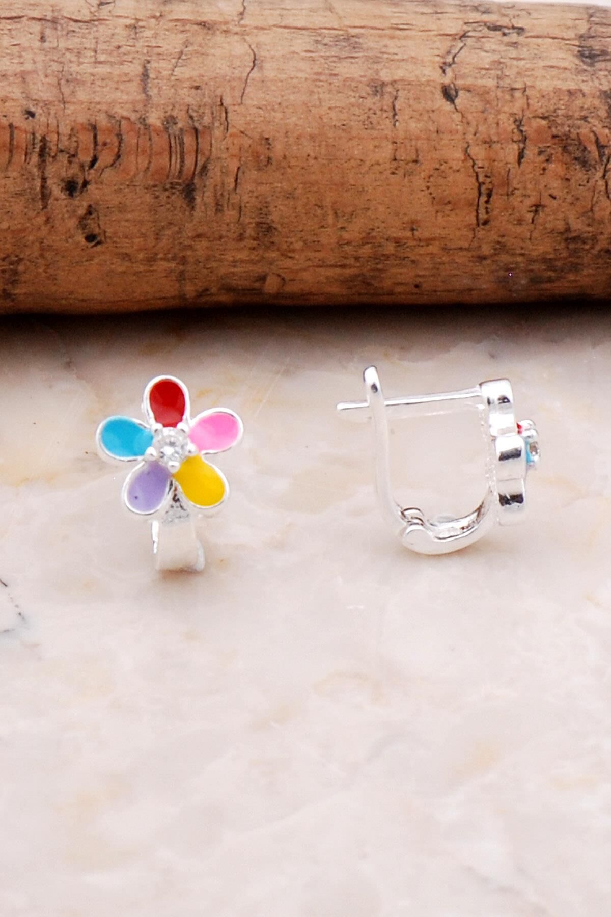 Çiçek Mineli Gümüş Çocuk Küpe 5326