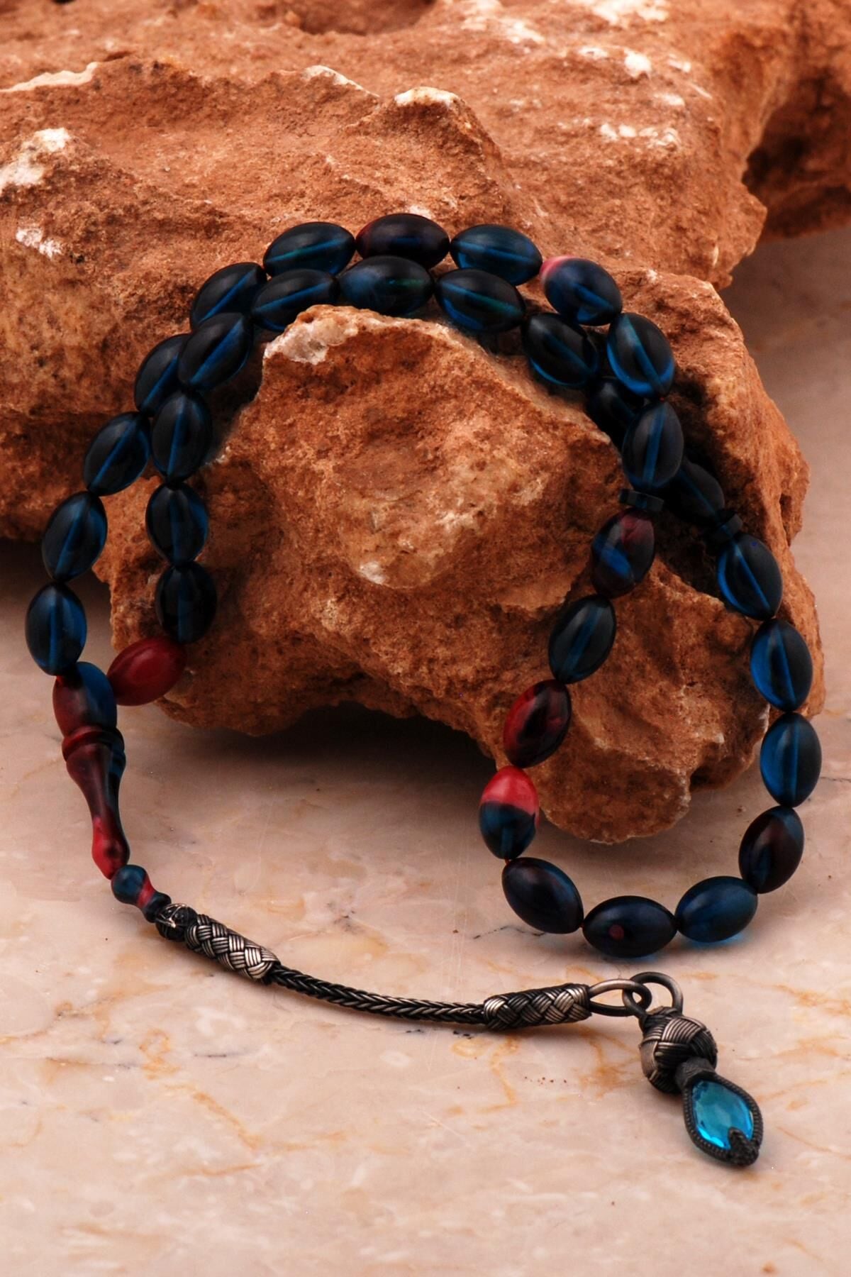 Usta İşi Hareli Ateş Kehribarı Kazaziye İşlemeli Gümüş Tesbih 365