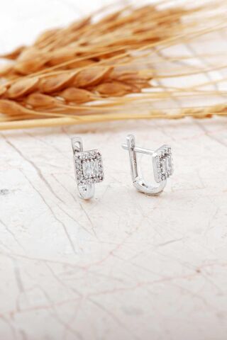 Baget Taşlı Rodyumlu Gümüş Çocuk Küpe 7291