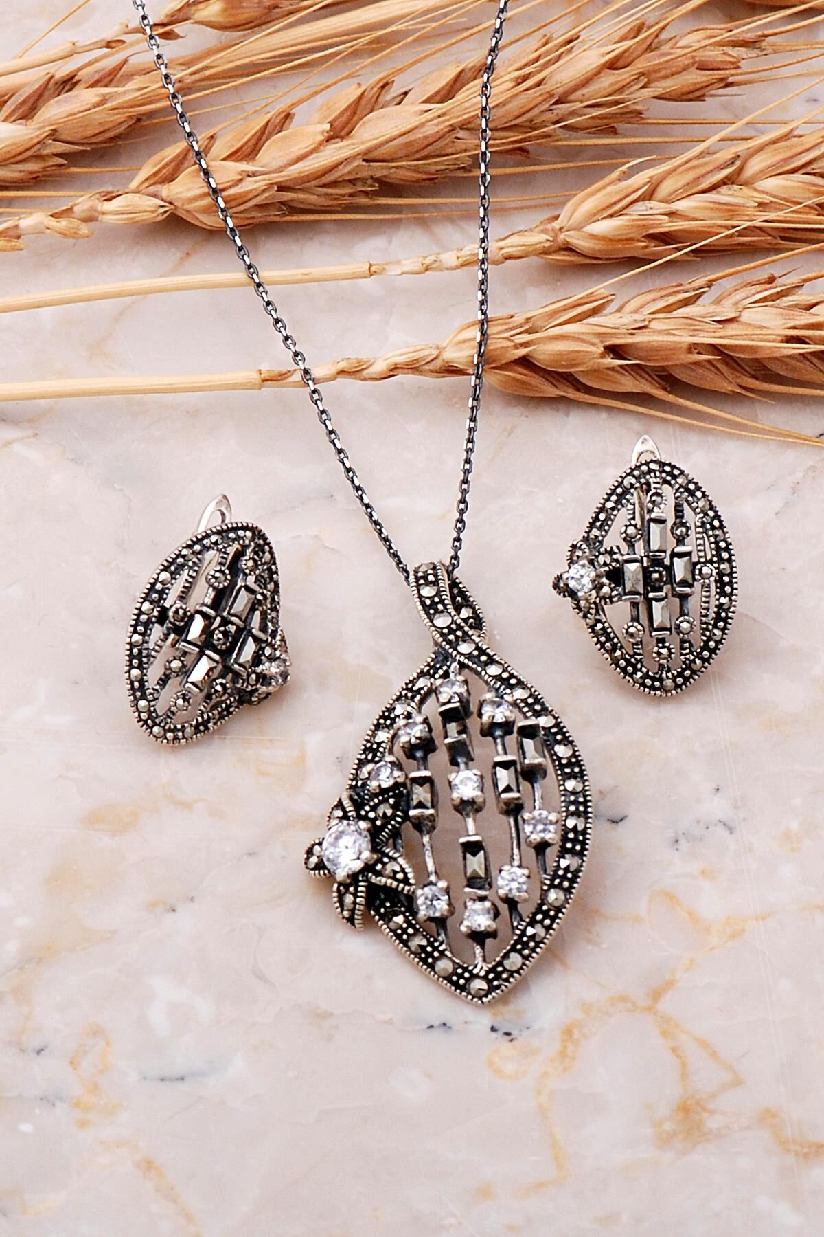 Markazit Taşlı Tasarım Gümüş Set 2493