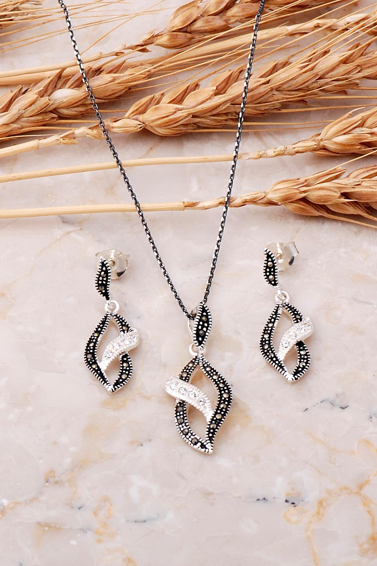 Markazit Taşlı Tasarım Gümüş Set 2496