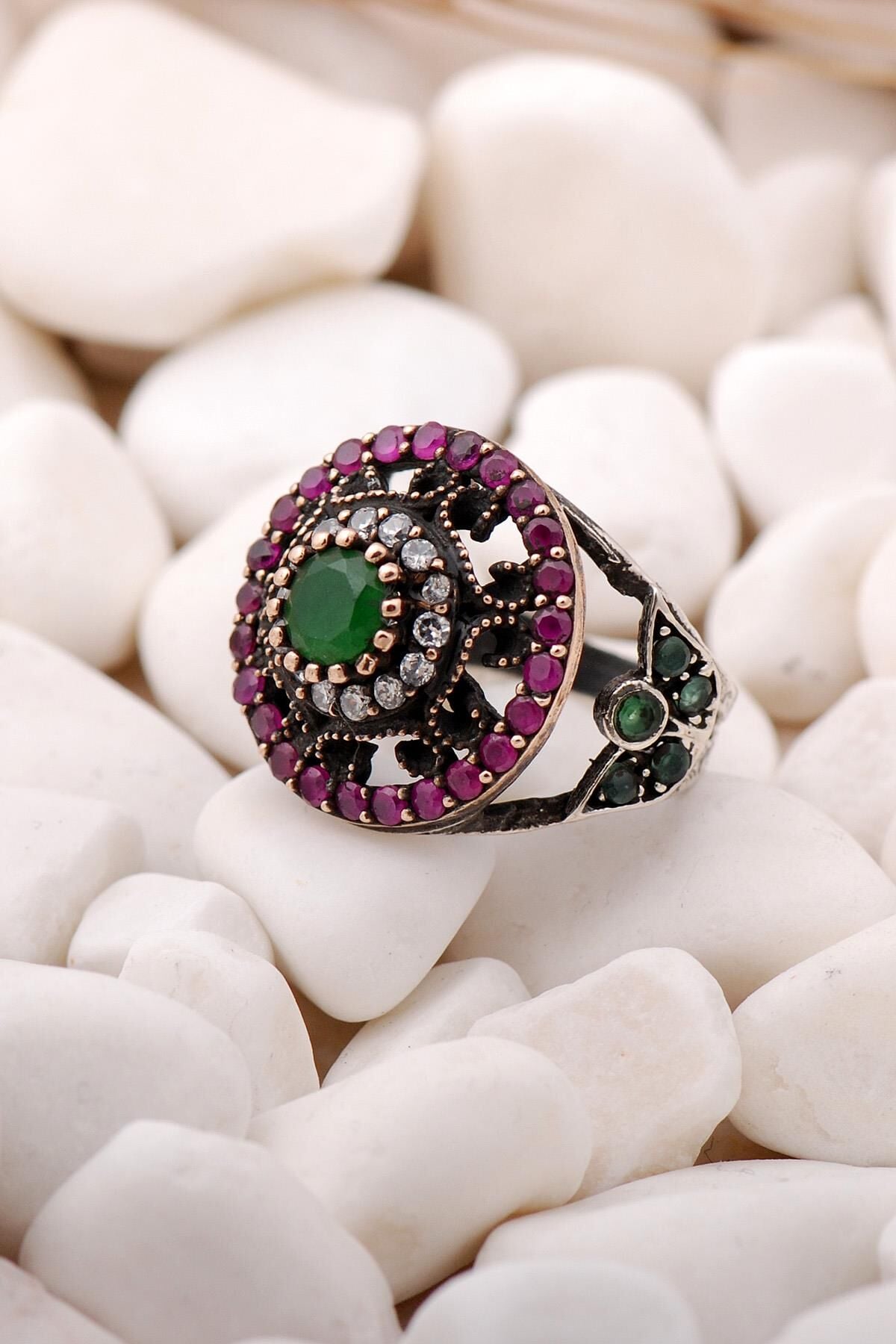 Kök Zümrüt Taşlı Elişi Gümüş Yüzük 132