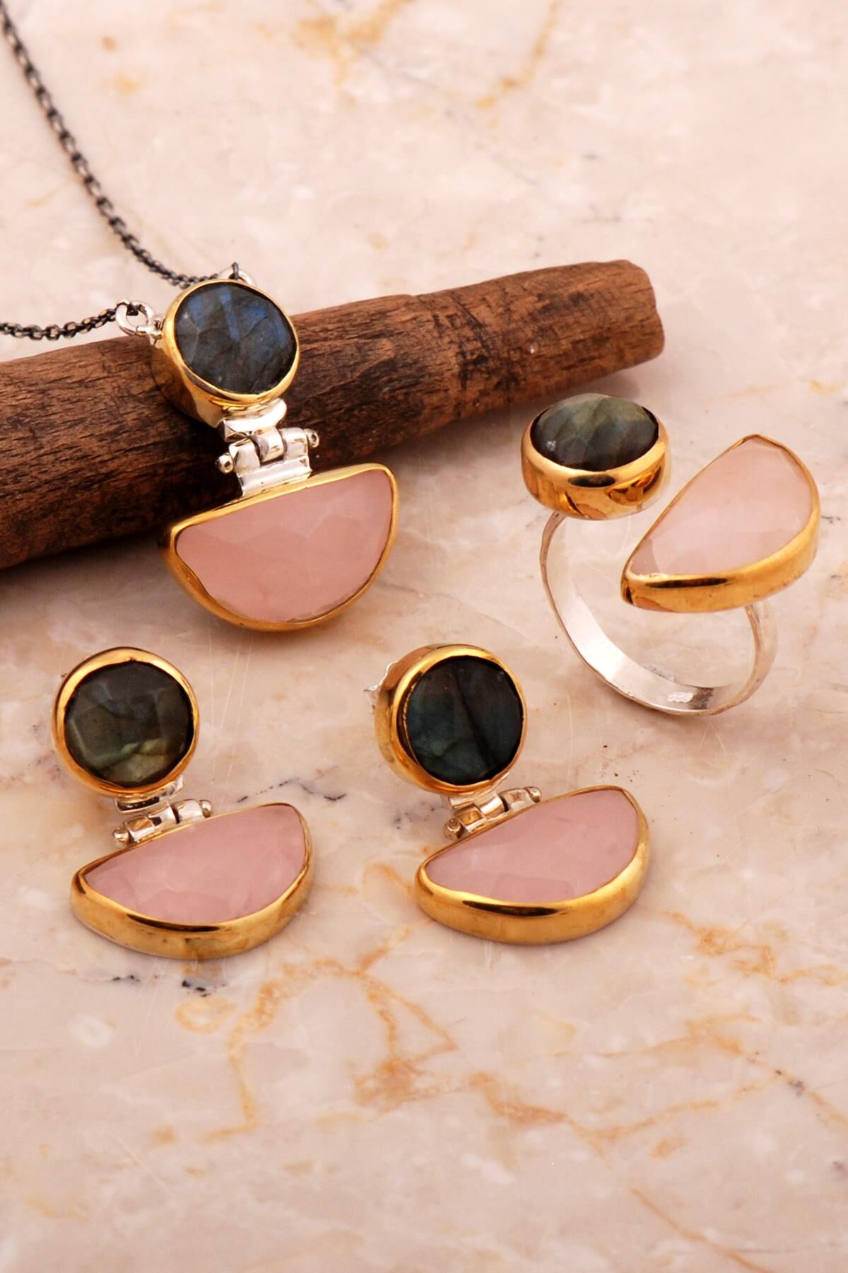 Pembe Kuvars ve Labradorit Taşlı Tasarım Elişi Gümüş Set 2792